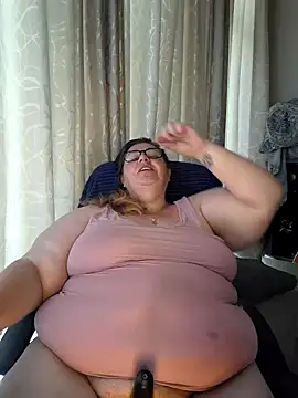 Snapshot of Iceprincess2bad4u chatting on February 9, 2025, 6:22 am Iceprincess2bad4u online show from February 9, 2025, 6:22 am