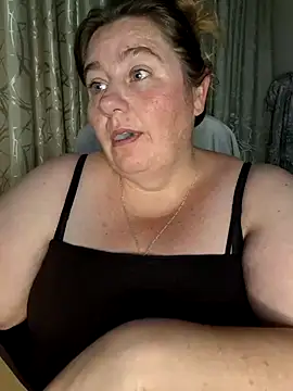 Snapshot of Iceprincess2bad4u chatting on February 16, 2025, 5:37 pm Iceprincess2bad4u online show from February 16, 2025, 5:37 pm