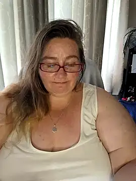 Snapshot of Iceprincess2bad4u chatting on February 22, 2025, 3:14 pm Iceprincess2bad4u online show from February 22, 2025, 3:14 pm