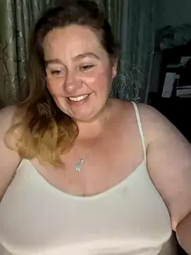 Snapshot of Iceprincess2bad4u chatting on February 25, 2025, 5:58 pm Iceprincess2bad4u online show from February 25, 2025, 5:58 pm