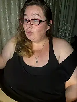 Snapshot of Iceprincess2bad4u chatting on March 19, 2025, 6:01 pm Iceprincess2bad4u online show from March 19, 2025, 6:01 pm