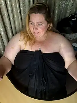 Snapshot of Iceprincess2bad4u chatting on September 25, 2025, 6:22 pm Iceprincess2bad4u online show from September 25, 2025, 6:22 pm