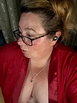 Iceprincess2bad4u online show from April 12, 2026, 5:40 pm