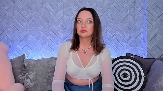 EvaBarsa  online show from September 13, 2025, 1:38 am