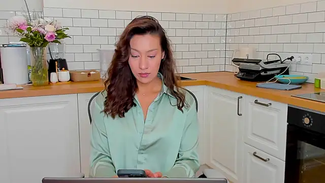 Snapshot of FieryHeart chatting on September 10, 2025, 3:56 pm FieryHeart online show from September 10, 2025, 3:56 pm