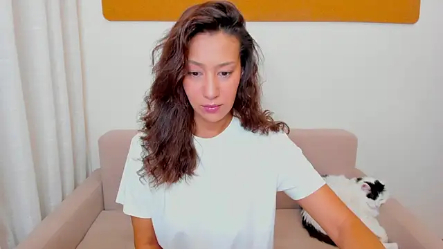 Snapshot of FieryHeart chatting on October 7, 2025, 6:05 pm FieryHeart online show from October 7, 2025, 6:05 pm