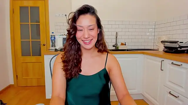 Snapshot of FieryHeart chatting on December 16, 2025, 4:56 pm FieryHeart online show from December 16, 2025, 4:56 pm