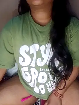 Sweet-Berry online show from February 24, 2025, 5:53 pm