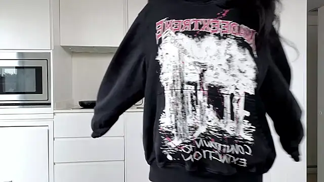 TammiLou online show from February 9, 2026, 2:21 pm