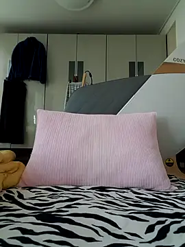 Ssk10N online show from February 18, 2025, 4:26 am