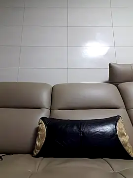 Ssk10N online show from February 23, 2025, 1:42 pm