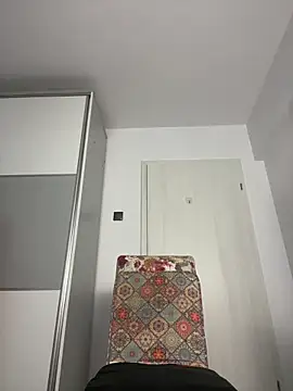 snow flakee online show from March 6, 2025, 11:03 am