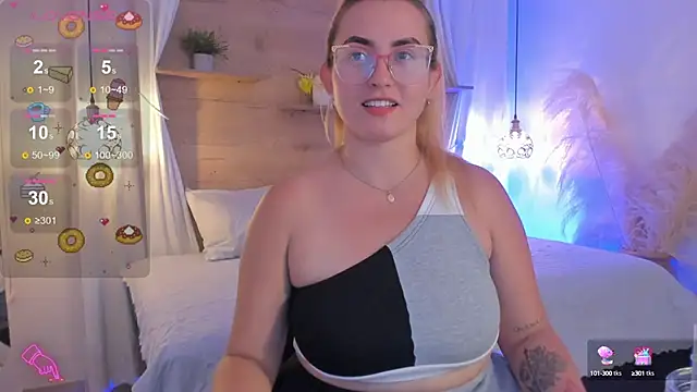 halaaa 1 online show from February 3, 2025, 10:21 pm