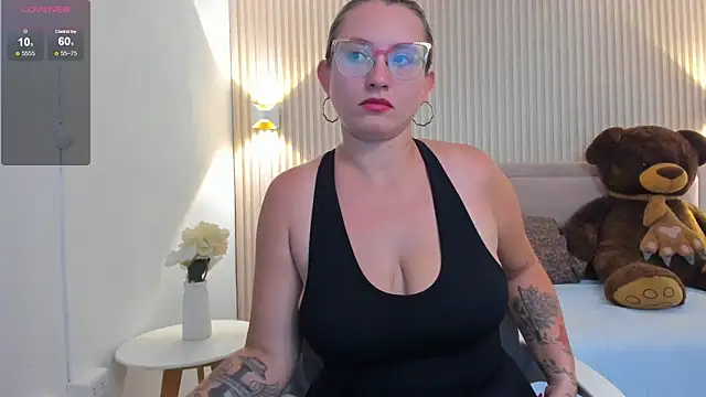 Snapshot of halaaa_1 chatting on July 10, 2026, 12:19 pm halaaa 1 online show from July 10, 2026, 12:19 pm