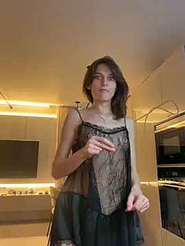-AngelAri- online show from July 28, 2026, 9:03 pm