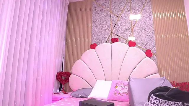 Snapshot of mssburbuja chatting on February 14, 2026, 3:14 am mssburbuja online show from February 14, 2026, 3:14 am