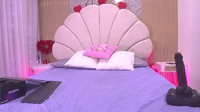 Snapshot of mssburbuja chatting on February 20, 2026, 3:14 am mssburbuja online show from February 20, 2026, 3:14 am