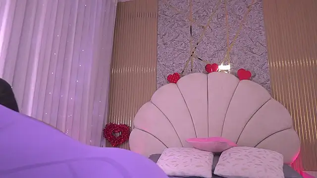 Snapshot of mssburbuja chatting on February 24, 2026, 3:15 am mssburbuja online show from February 24, 2026, 3:15 am