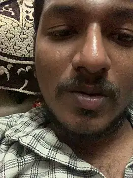 Snapshot of RamseyHot chatting on March 8, 2026, 5:28 pm RamseyHot online show from March 8, 2026, 5:28 pm