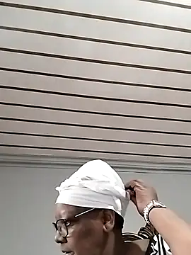 SEXYBOOBSNASS online show from October 5, 2025, 3:54 pm