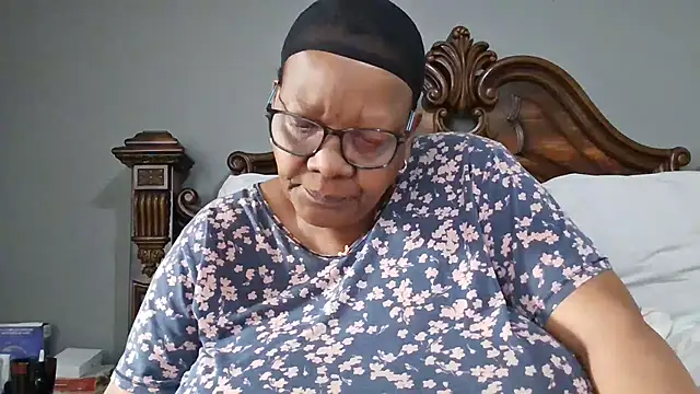 SEXYBOOBSNASS online show from October 10, 2025, 4:11 am