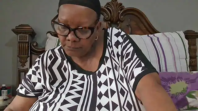 SEXYBOOBSNASS online show from November 15, 2025, 11:40 am