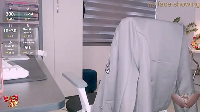 Shyn   online show from December 3, 2025, 3:58 am