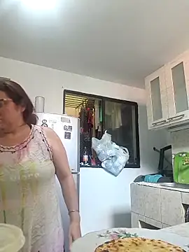 karlythothxh online show from September 29, 2025, 1:49 pm