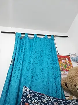 karlythothxh online show from April 23, 2026, 11:07 pm