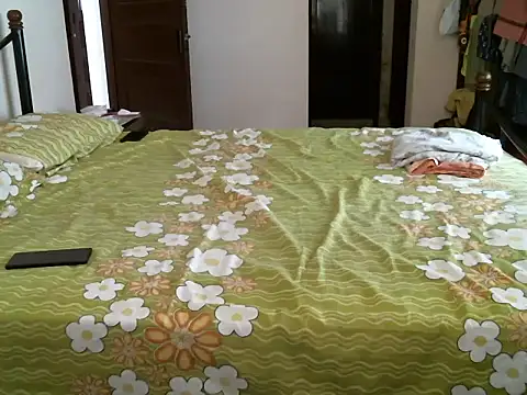Snapshot of Slim_India chatting on June 18, 2026, 3:29 am Slim India online show from June 18, 2026, 3:29 am
