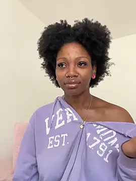 mochamimi online show from April 10, 2026, 5:39 pm