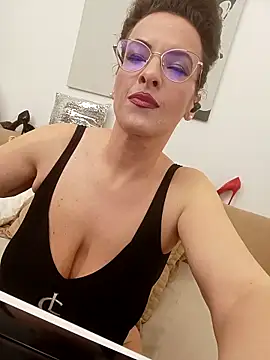 RebeccaNoble online show from April 16, 2026, 2:18 pm