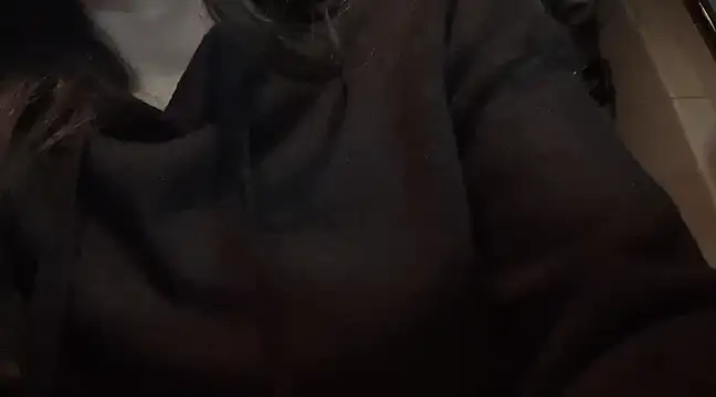 Tw Zoella online show from February 4, 2025, 4:08 pm