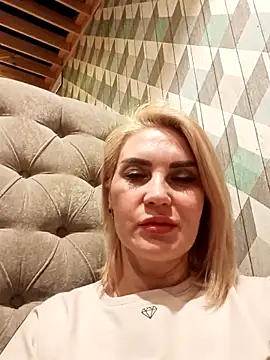 JennyOMay online show from February 12, 2025, 4:54 am