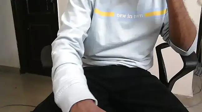 Snapshot of hotkunal chatting on February 24, 2025, 6:47 pm hotkunal online show from February 24, 2025, 6:47 pm