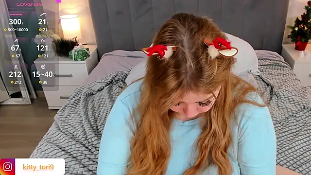 Snapshot of Tori_cat chatting on December 15, 2024, 1:22 pm Tori cat online show from December 15, 2024, 1:22 pm