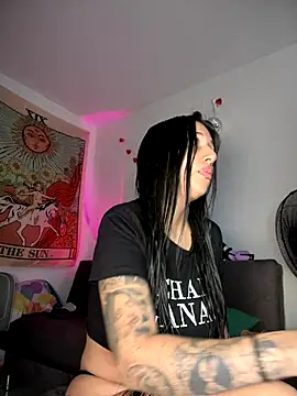 Snapshot of kiaraglam2 chatting on October 15, 2025, 1:22 pm kiaraglam2 online show from October 15, 2025, 1:22 pm