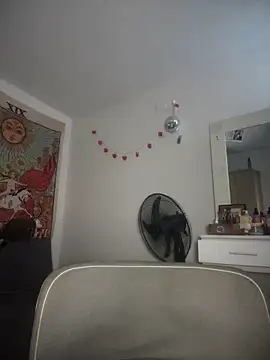 Snapshot of kiaraglam2 chatting on November 6, 2025, 1:23 pm kiaraglam2 online show from November 6, 2025, 1:23 pm