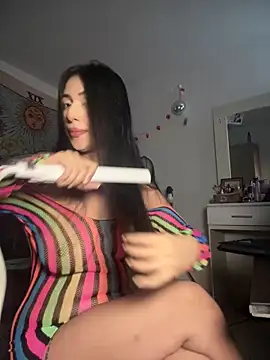 Snapshot of kiaraglam2 chatting on November 16, 2025, 7:52 pm kiaraglam2 online show from November 16, 2025, 7:52 pm