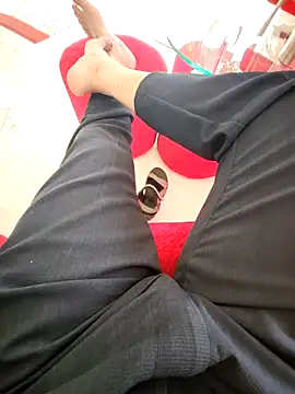 Snapshot of chaunguyen1993 chatting on December 21, 2025, 7:26 am chaunguyen1993 online show from December 21, 2025, 7:26 am