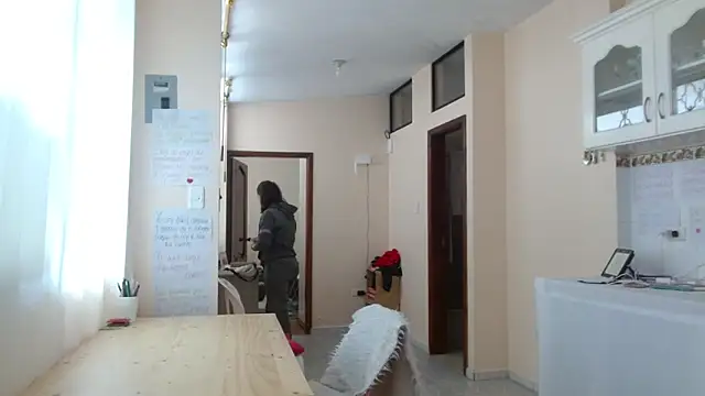 Sara Brandon online show from September 25, 2025, 3:05 pm