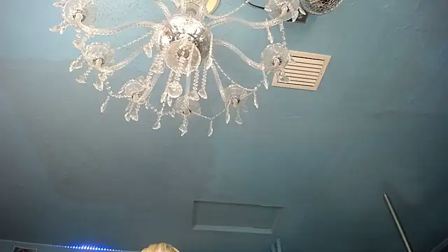 ADRIANNA FOX online show from December 1, 2025, 9:14 am