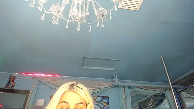 Snapshot of ADRIANNA_FOX chatting on May 23, 2026, 6:07 am ADRIANNA FOX online show from May 23, 2026, 6:07 am