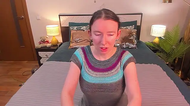 Snapshot of CatherineWalls chatting on April 7, 2026, 5:30 am CatherineWalls online show from April 7, 2026, 5:30 am