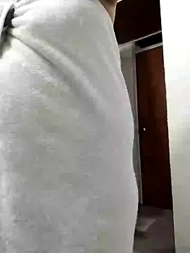 Vicky Rosse online show from December 5, 2024, 3:28 pm