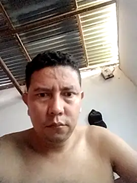 Snapshot of Lachuchaenlacara1988 chatting on April 20, 2026, 1:58 pm Lachuchaenlacara1988 online show from April 20, 2026, 1:58 pm