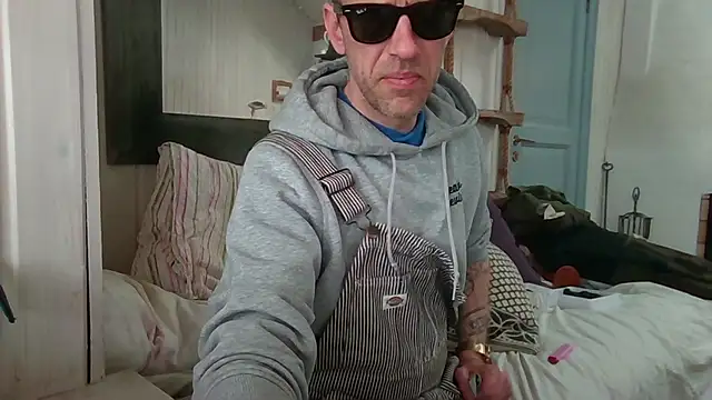 Stock-Holmes online show from March 28, 2026, 7:19 am