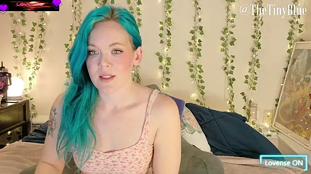 thetinyblue online show from November 18, 2025, 6:23 pm