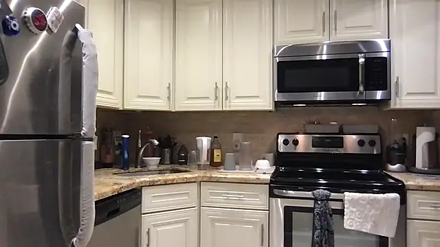 BigGuyMuscle online show from February 4, 2026, 1:33 am