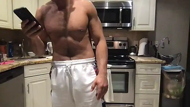 Snapshot of BigGuyMuscle chatting on March 3, 2026, 5:57 am BigGuyMuscle online show from March 3, 2026, 5:57 am